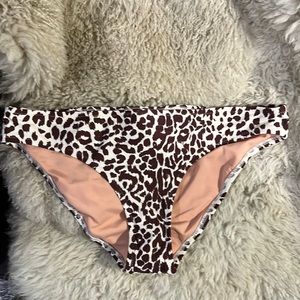 Women’s Hipster full coverage J. Crew bikini bottoms.